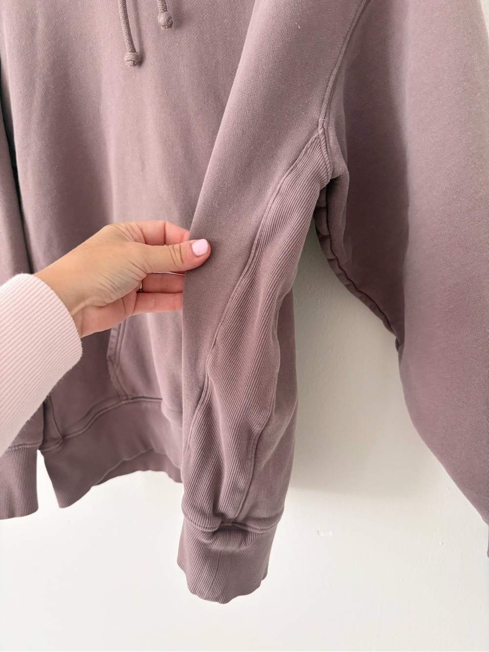 Aritzia TNA Mauve Purple Cozy Fleece Boyfriend Fit Hoodie Size Small - Picture 3 of 9